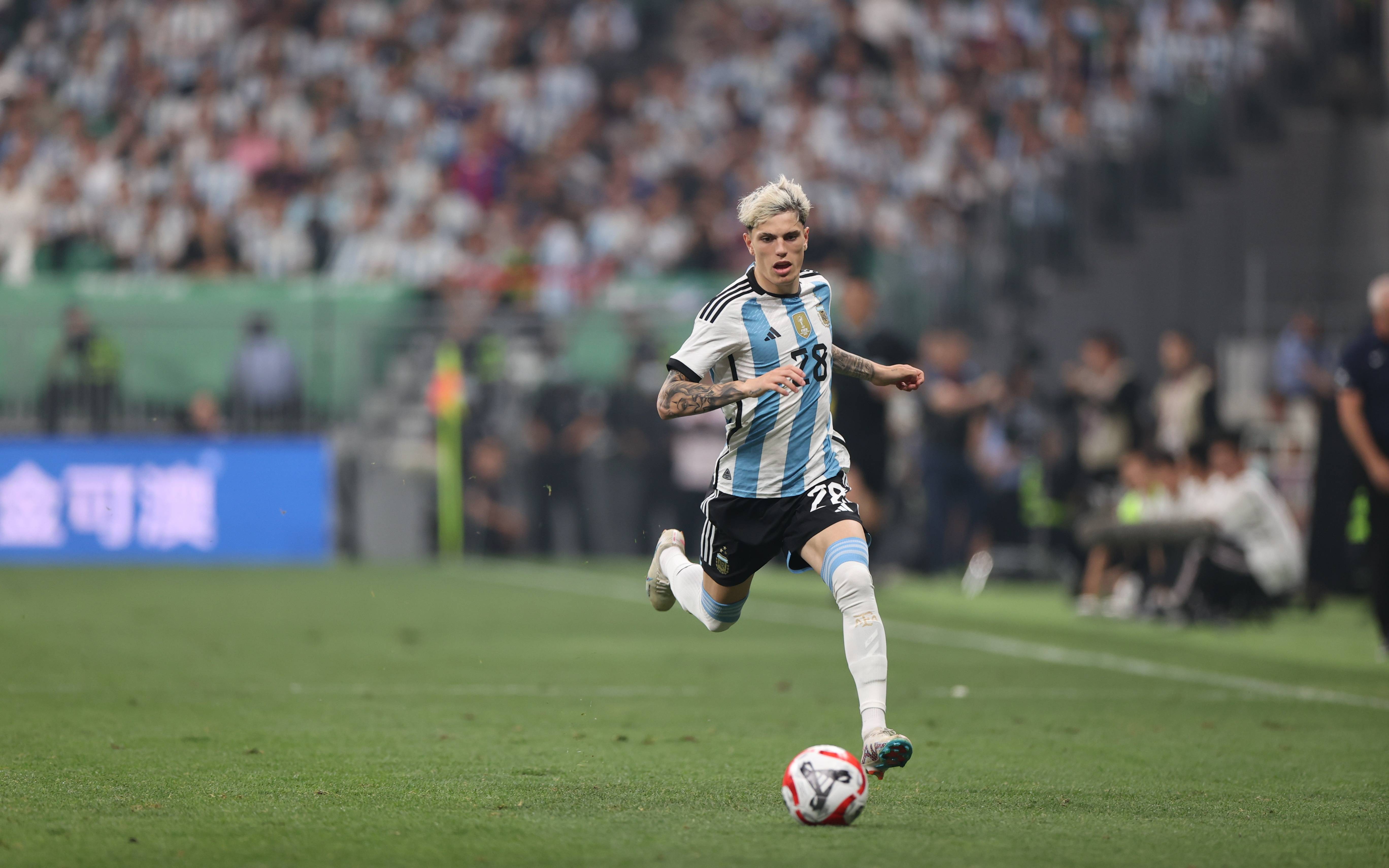 九游体育官方入口-阿根廷球员在国际赛场上表现出色