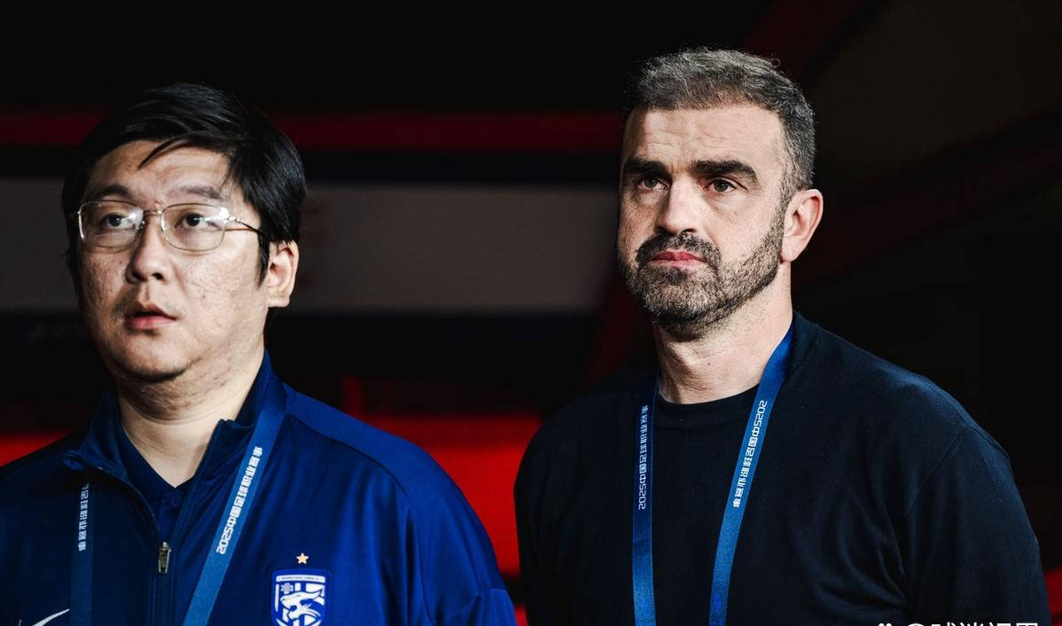 主教练解雇传闻不止，球队表现受挫