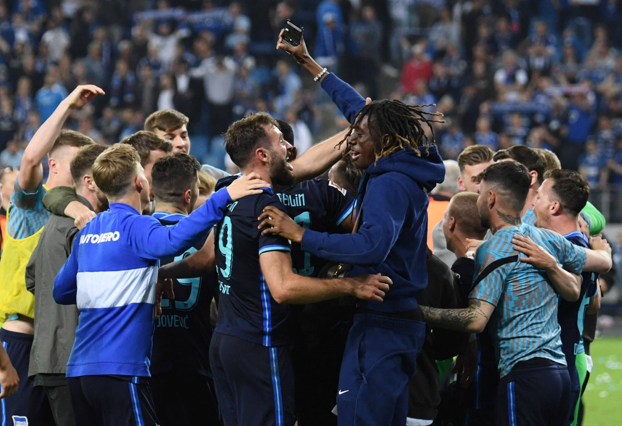 关于柏林联盟主场逆转成功,豪取胜利守住榜首的信息 关于柏林联盟主场逆转成功,豪取胜利守住榜首的信息