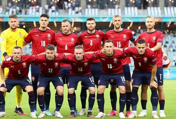 九游体育app-法兰克福主场击败卡尔斯鲁厄，信心大增的简单介绍