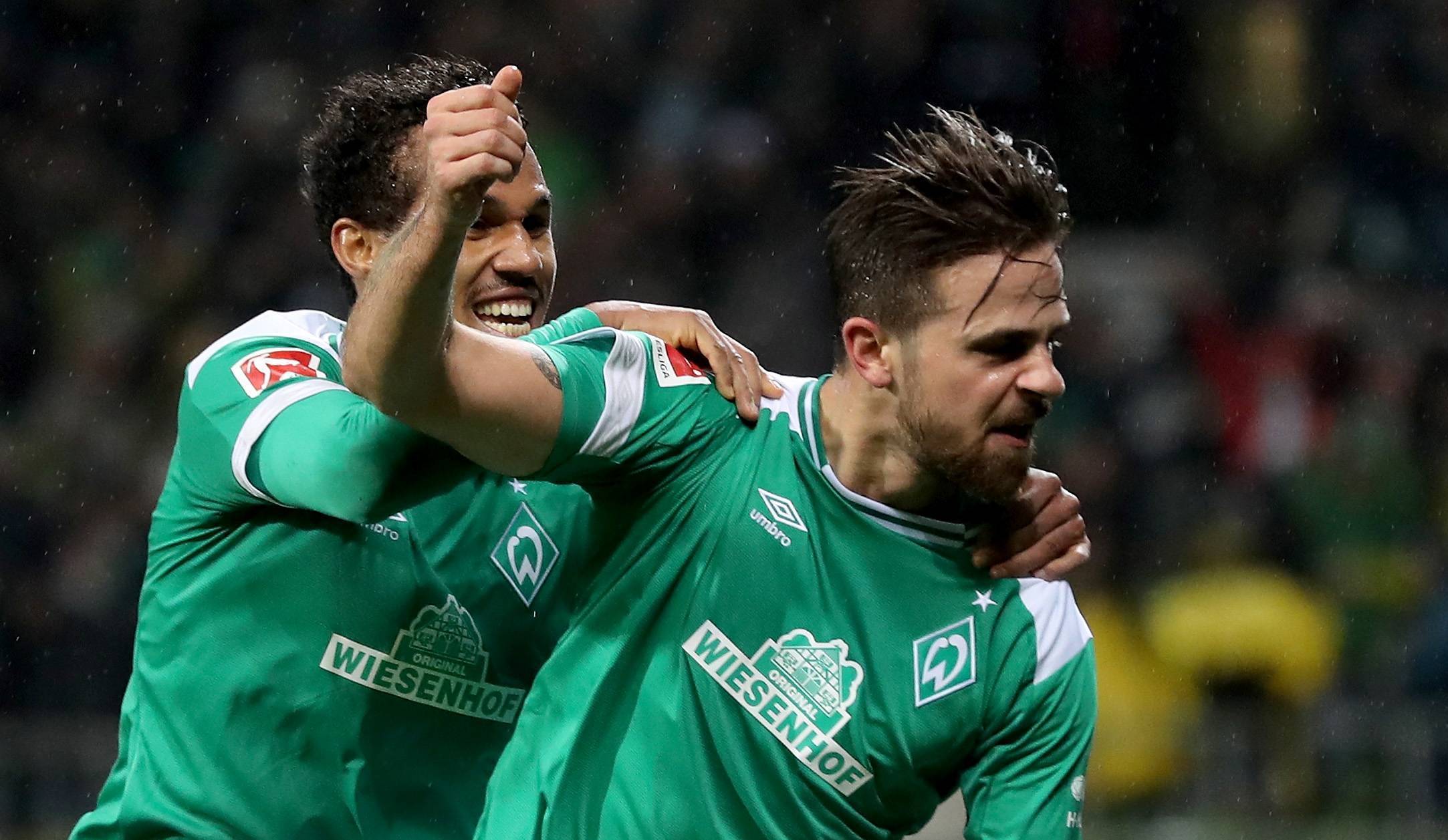 斯图加特年轻球员崭露头角,展现出色表现 斯图加特年轻球员崭露头角,展现出色表现