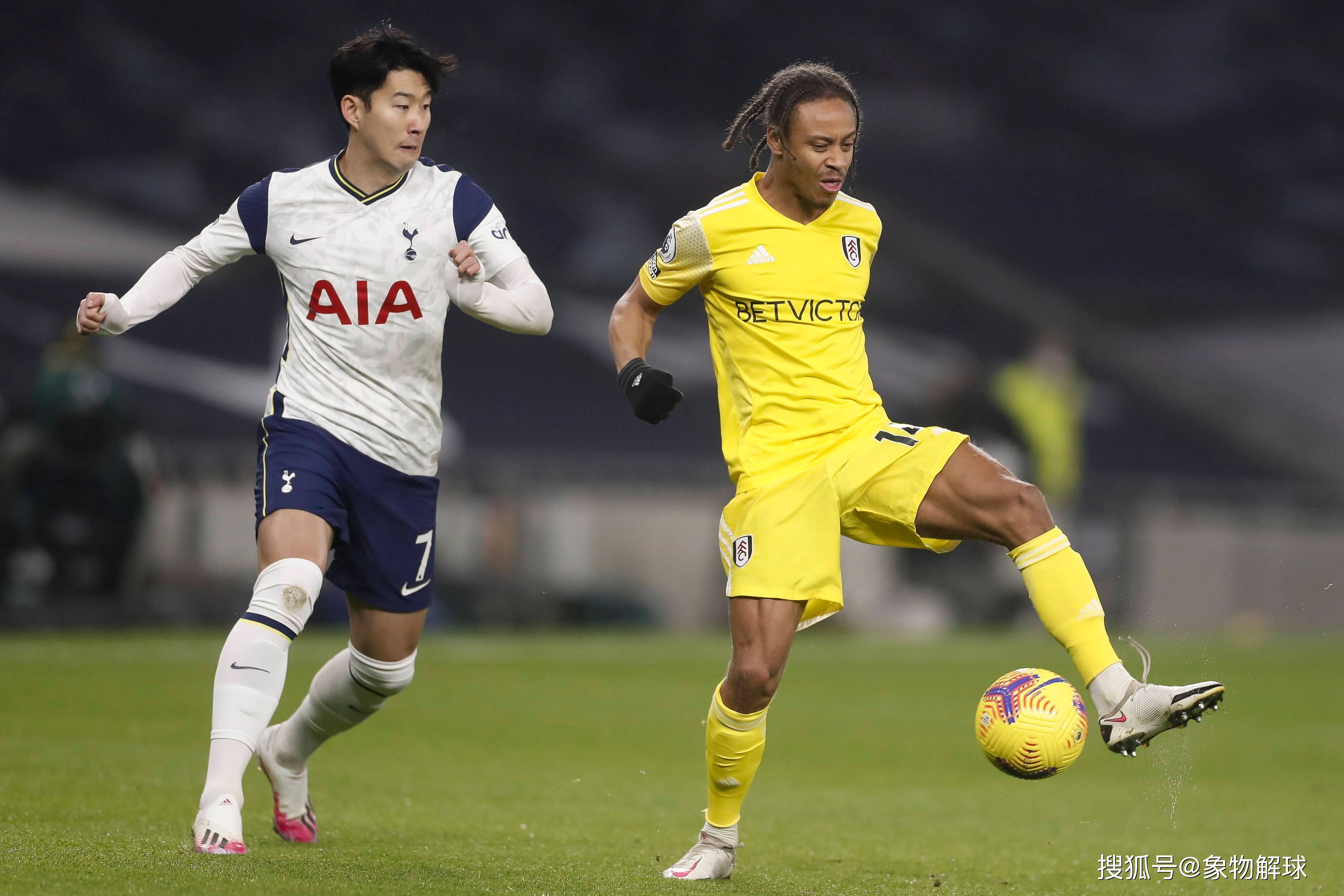 斯图加特年轻球员崭露头角,展现出色表现 斯图加特年轻球员崭露头角,展现出色表现