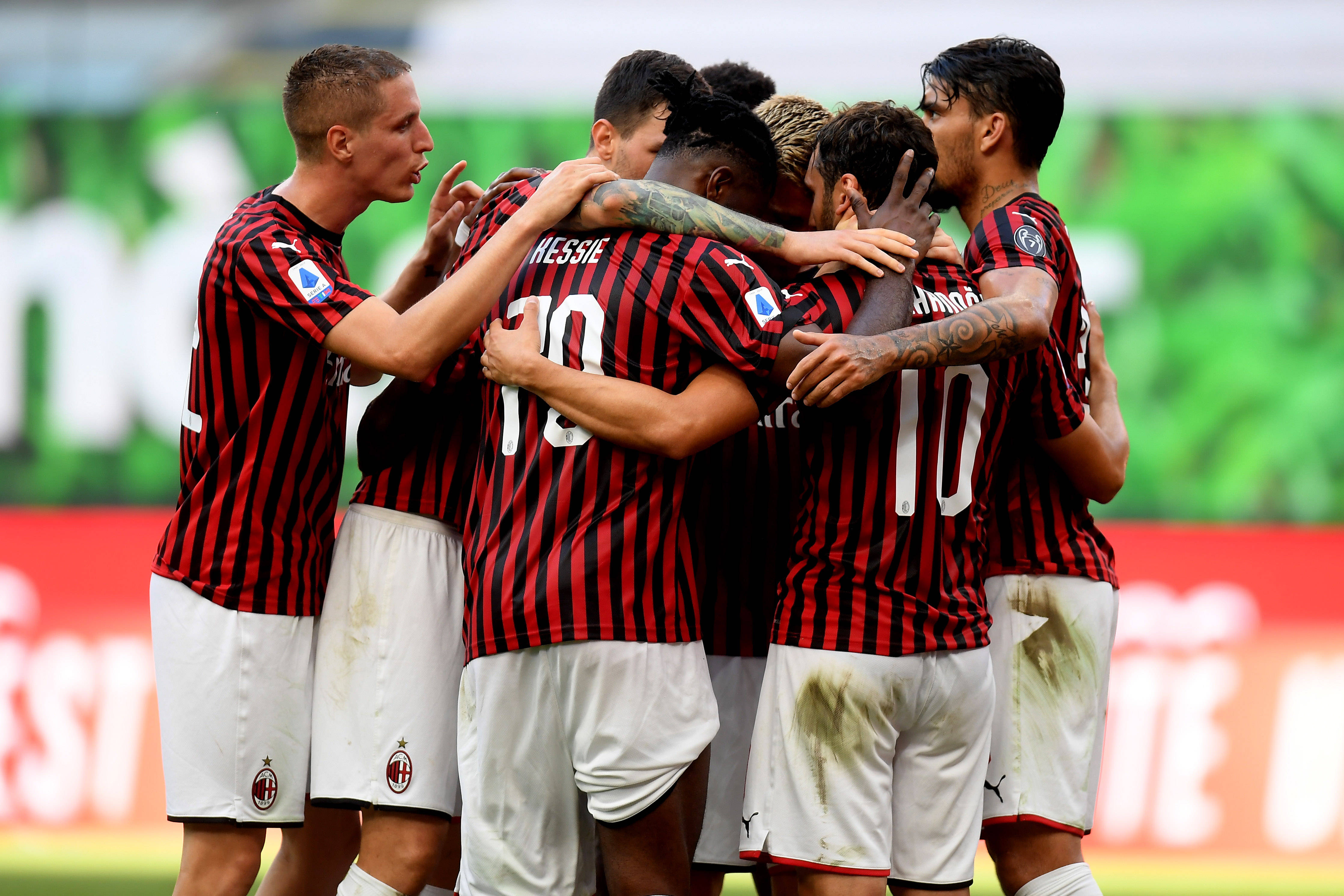 AC米兰主场胜利,豪取三分稳定排名 AC米兰主场胜利,豪取三分稳定排名