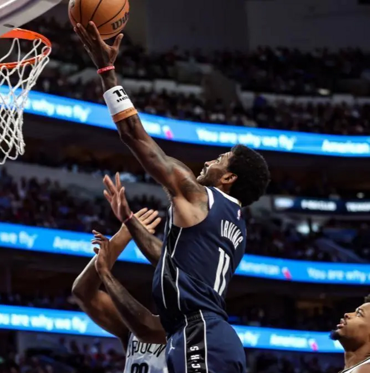 九游体育官方入口-独行侠击败篮网，取得季后赛胜利