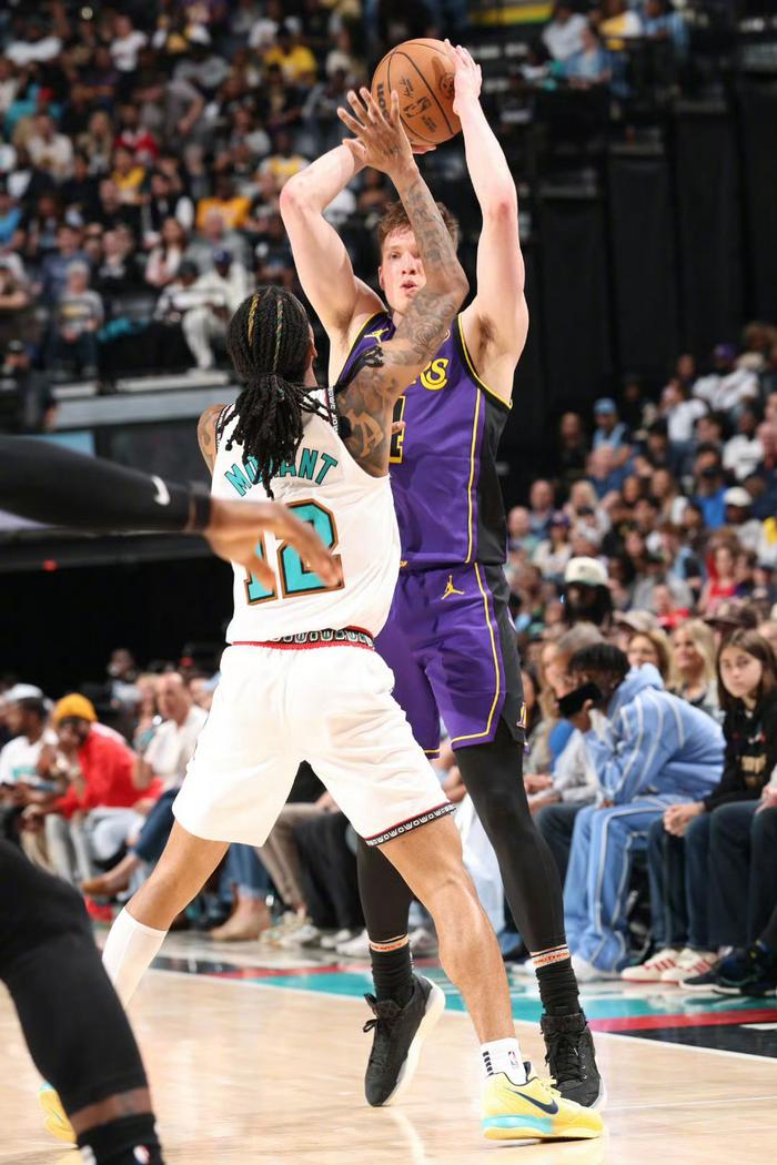 灰熊豪胜湖人：约根逊高效砍下分带队逆袭的简单介绍