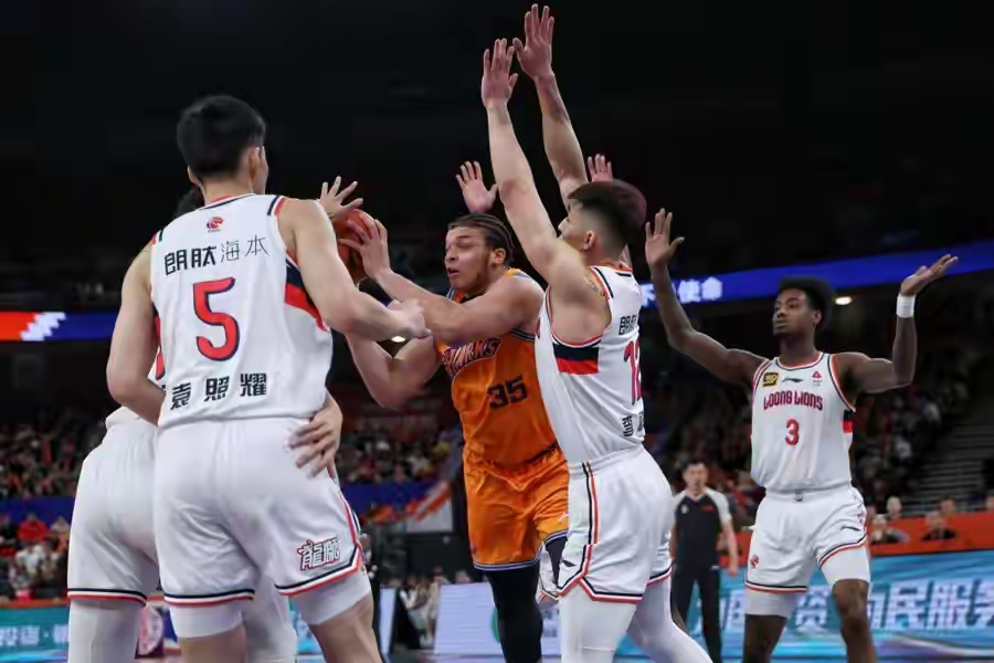 上海队再次击败对手,斩获大胜 上海队再次击败对手,斩获大胜