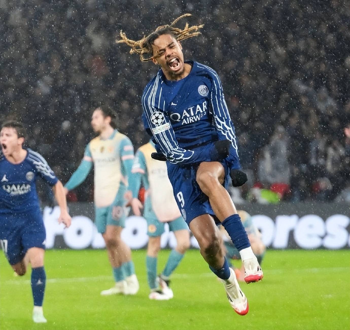 九游体育网页版登录入口-曼城逆转险胜巴黎，逼平首回合分差的简单介绍