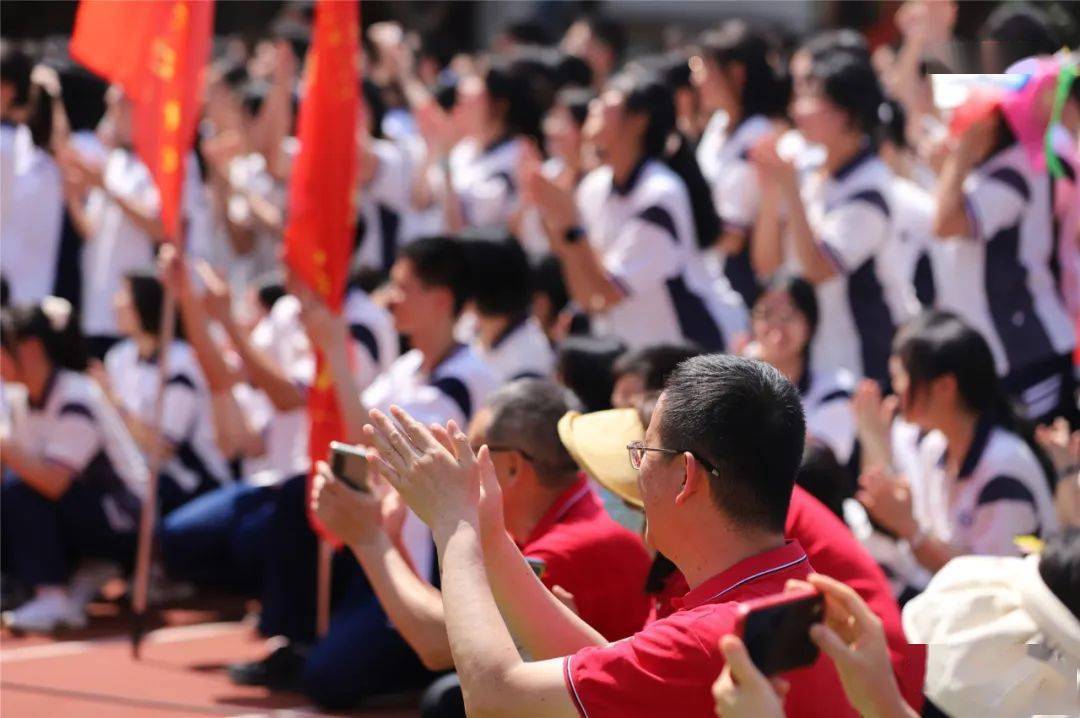 九游体育亚洲官网-球队实力强劲，斗志昂扬向前冲的简单介绍