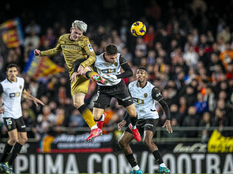 九游体育在线-关于罗马客场战胜拉齐奥，延续不败势头的信息