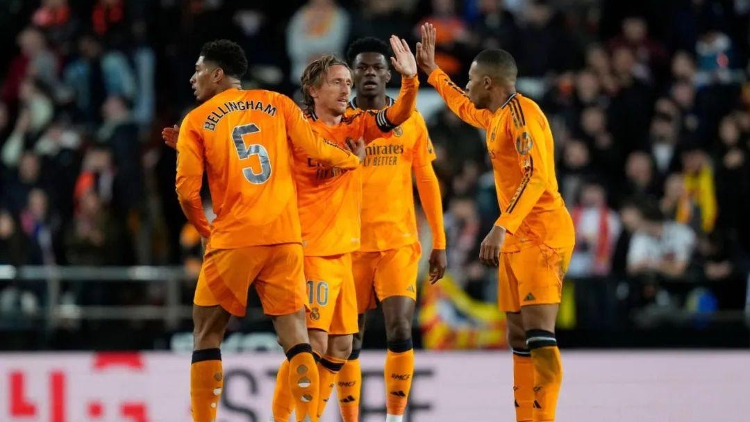 九游体育登录-瓦伦西亚客场逆转莱加内斯，勇夺3分