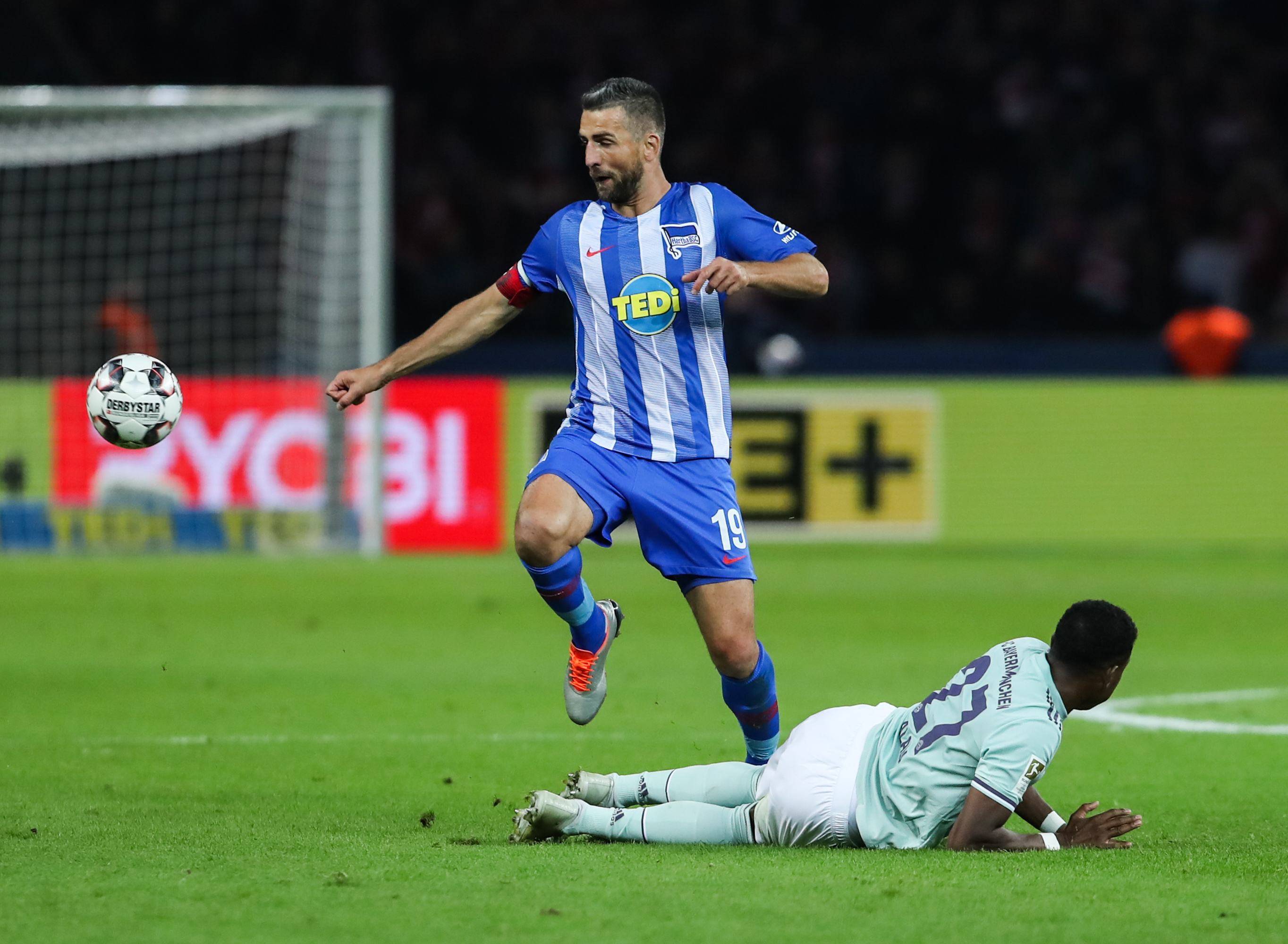 九游体育登录-包含柏林赫塔客场逆转胜利，逼近中游位置的词条