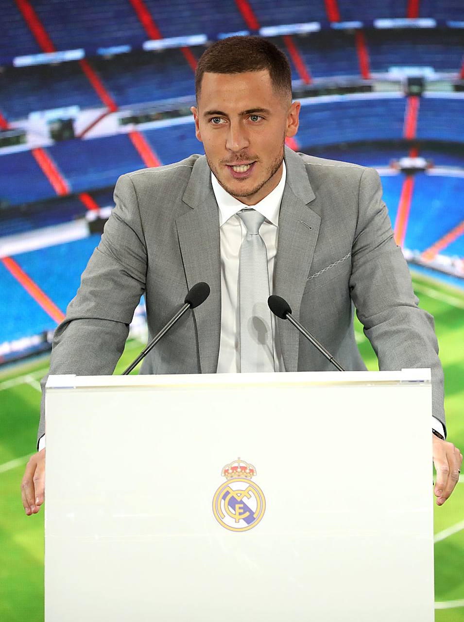 关于阿扎尔在德比战中破门，切尔西豪取三分的信息