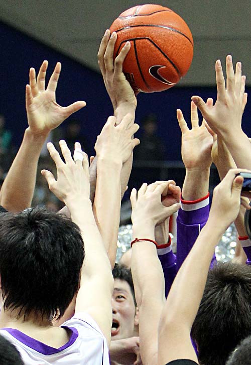 九游体育网页版-包含燃烧吧，青春岁月！球员们为胜利奋力拼搏的词条