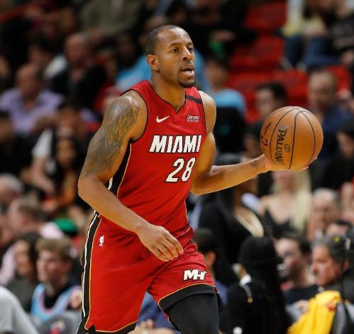 关于南安普顿惨遭阿斯顿维拉绝杀，状态低迷难获关键胜利的信息