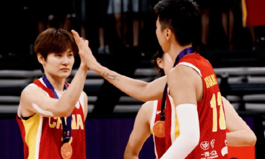 选手意外伤退，比赛进程受到影响