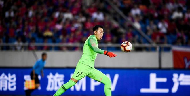 冲超军团鏖战：深圳佳兆业迎战重庆斯威