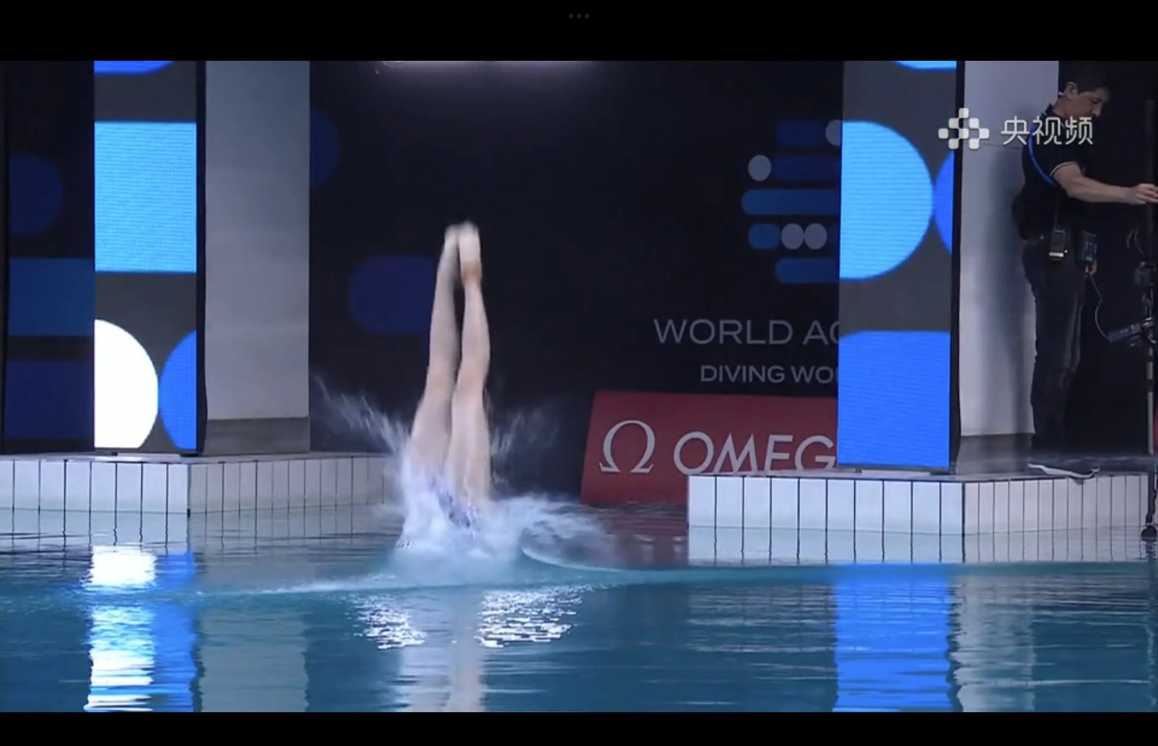 日本选手打破纪录，成为跳水冠军