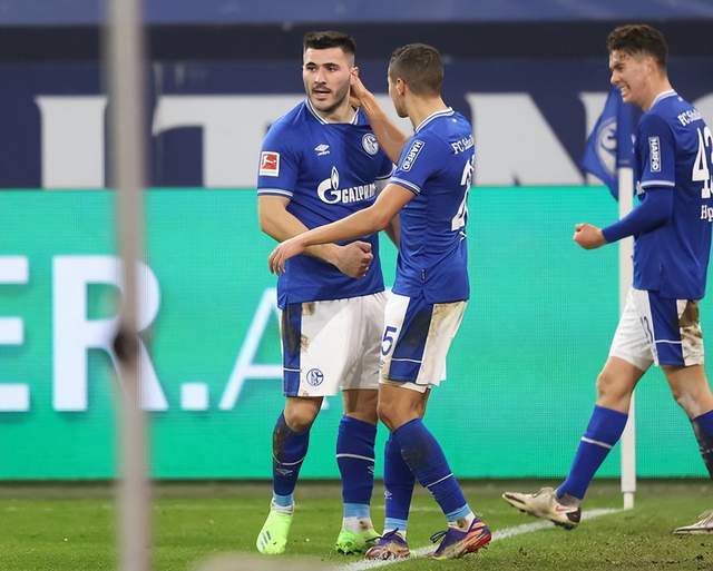 九游体育官网入口-沙尔克04客场击败柏林赫塔，保持领跑势头继续领先