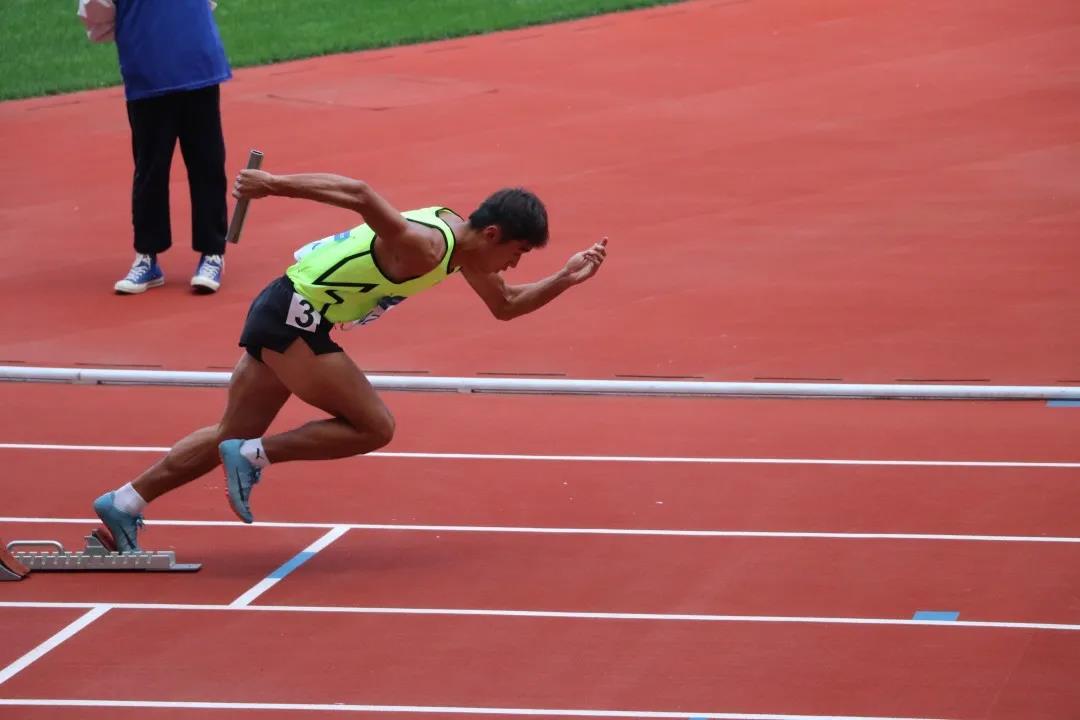 圣卢西亚选手在田径比赛中获得佳绩