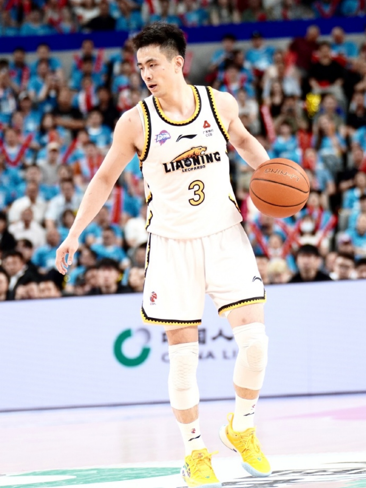 关于辽宁男篮客场力克北京队,喜迎关键胜利的信息 关于辽宁男篮客场力克北京队,喜迎关键胜利的信息