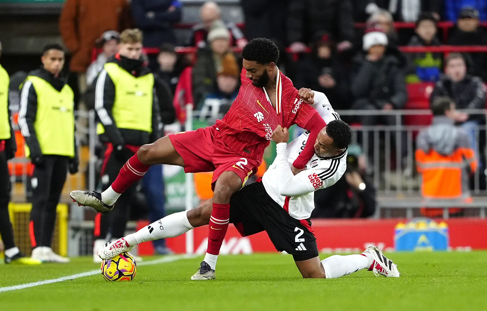 利物浦大比分击败对手，取得三分